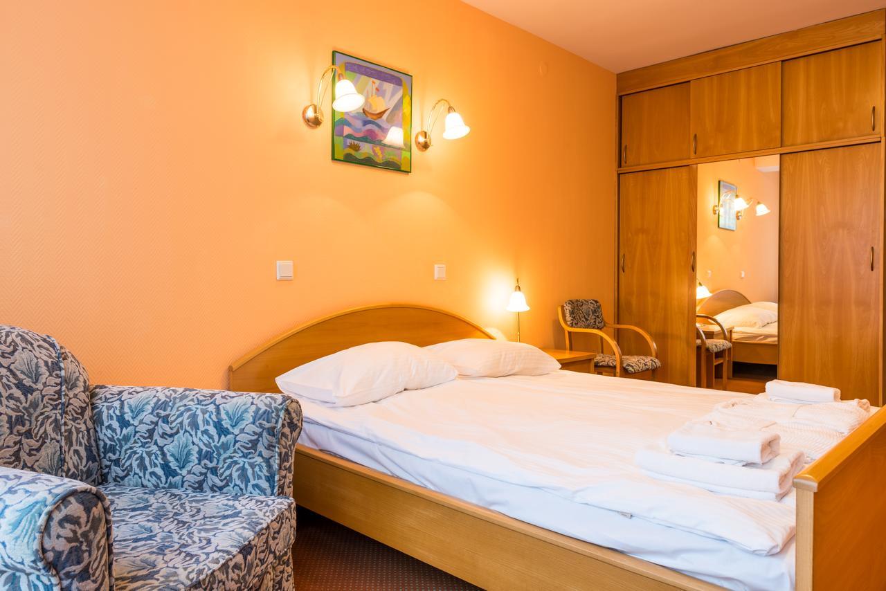 Melodia Hotel Юрата Екстериор снимка