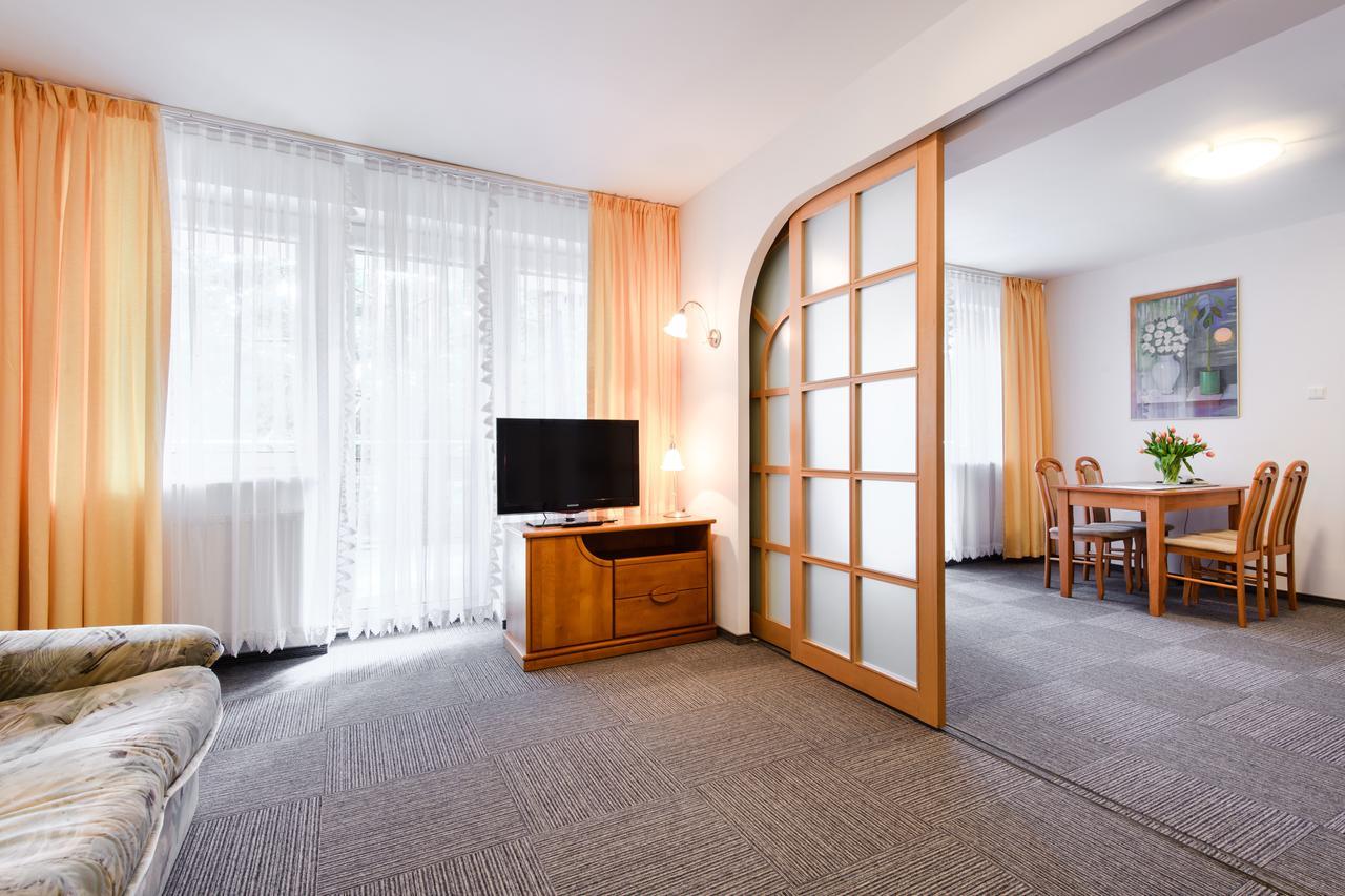 Melodia Hotel Юрата Екстериор снимка