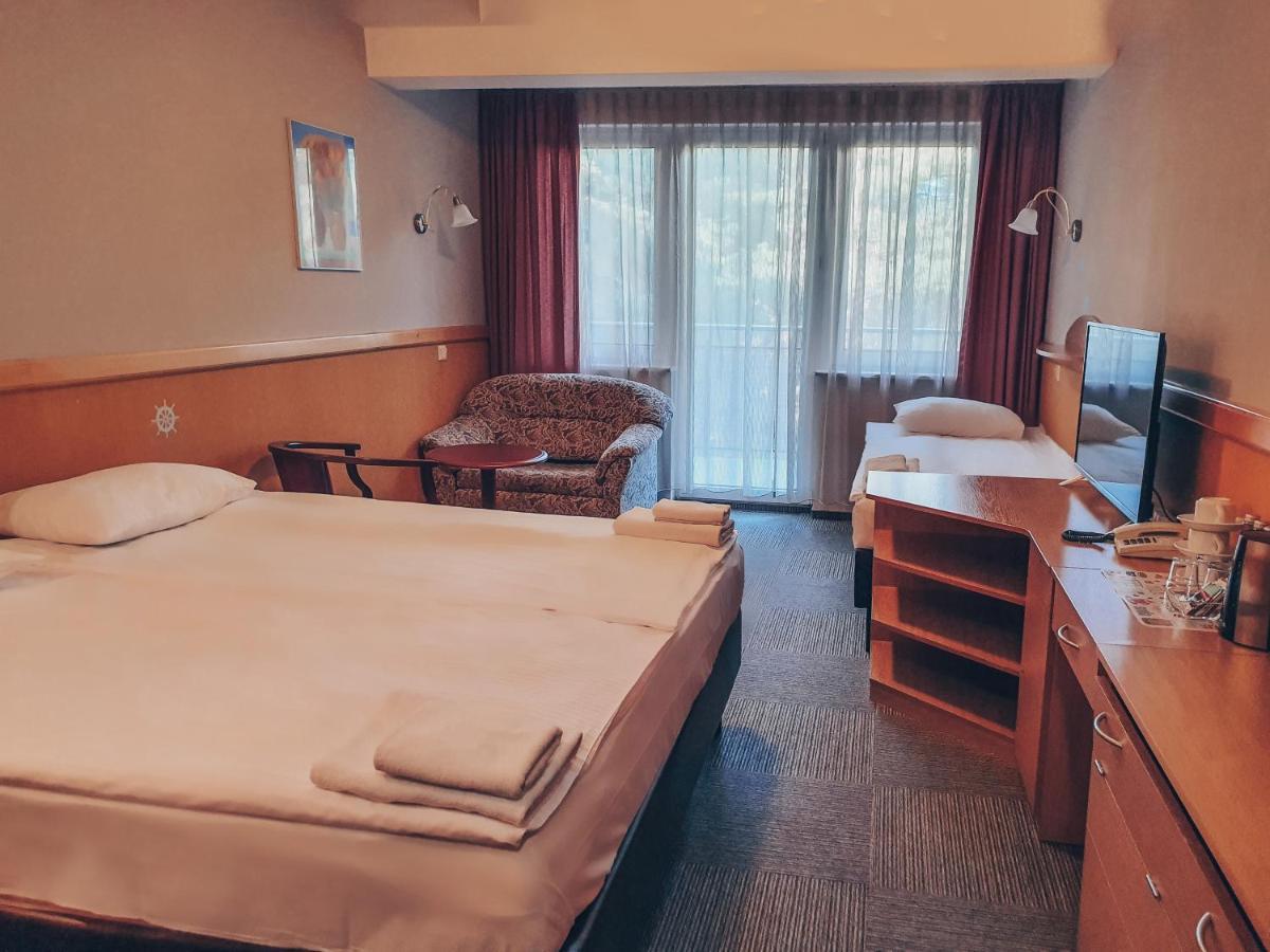 Melodia Hotel Юрата Екстериор снимка